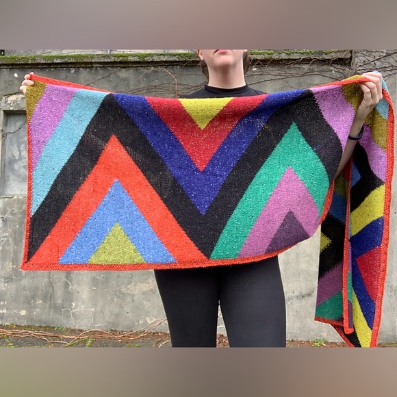 Oversized Zig Zag wrap scarf handmade knit Rowan kaffe fasset graphic - Picture 2 of 5